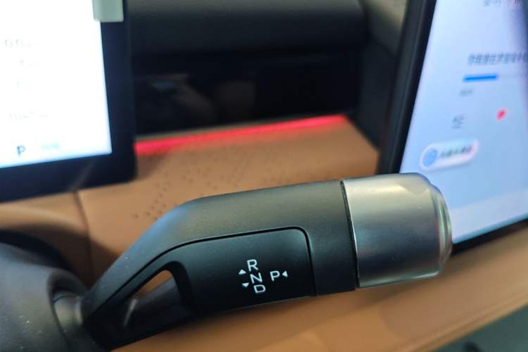 Used Geely Galaxy 8 2025 130km EM-P Starship Edition Gear Lever