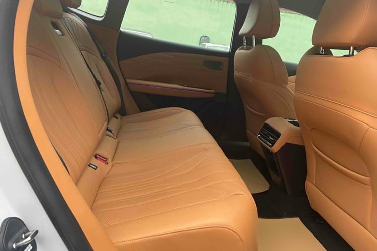 Used Geely Galaxy 8 2025 130km EM-i Deluxe Edition Interior 1