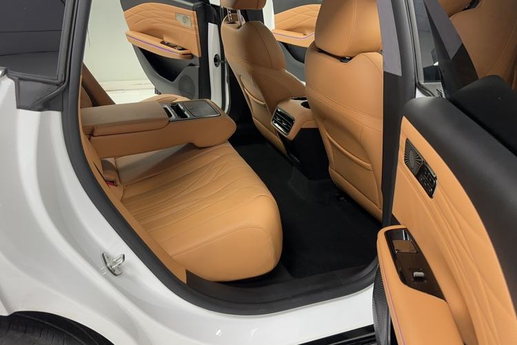 Used Geely Galaxy 8 2025 130km EM-P Starship Edition Interior 2