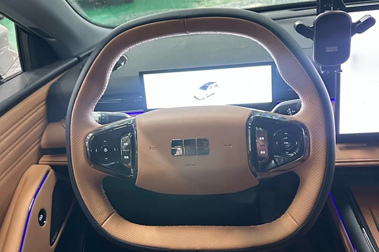 Used Geely Galaxy 8 2025 130km EM-i Deluxe Edition Interior 2