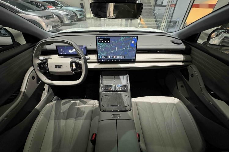 Used Geely Galaxy 8 2025 130km EM-i Deluxe Edition Interior 2