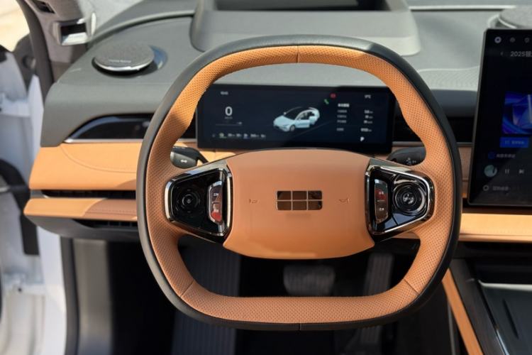 Used Geely Galaxy 8 2025 130km EM-P Starship Edition Interior 3