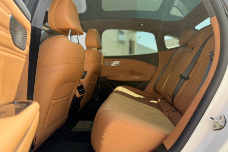 Used Geely Galaxy 8 2025 130km EM-P Starship Edition Interior 6
