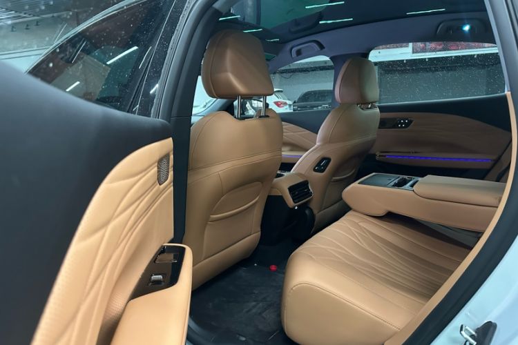 Used Geely Galaxy 8 2025 130km EM-i Deluxe Edition Interior 7