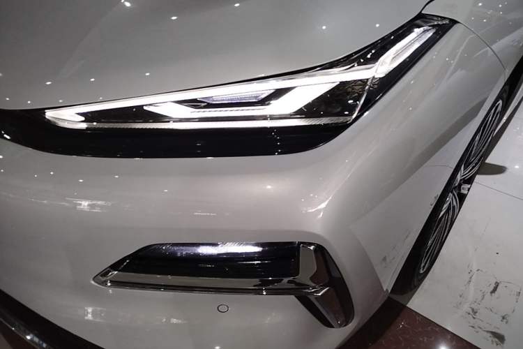 Used Geely Galaxy 8 2025 130km EM-i Flagship Edition Left Front Headlight