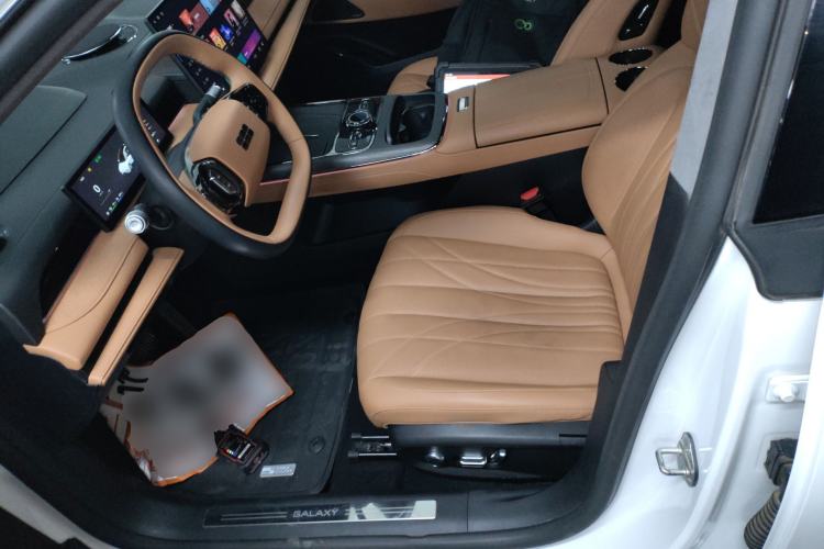 Used Geely Galaxy 8 2025 130km EM-i Flagship Edition Left Front Seat