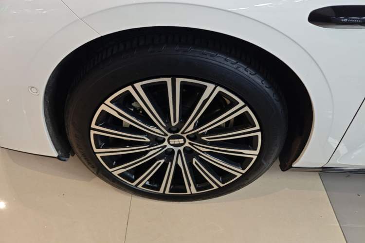 Used Geely Galaxy 8 2025 130km EM-P Starship Edition Left Front Wheel Hub