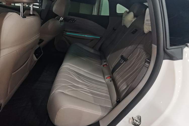 Used Geely Galaxy 8 2025 130km EM-i Flagship Edition Left Rear Seat