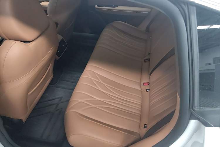 Used Geely Galaxy 8 2025 130km EM-P Starship Edition Left Rear Seat