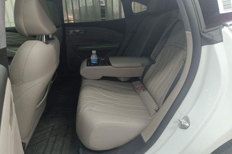 Used Geely Galaxy 8 2025 130km EM-i Flagship Edition Left Rear Seat