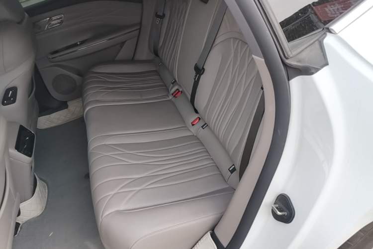 Used Geely Galaxy 8 2025 130km EM-i Flagship Edition Left Rear Seat