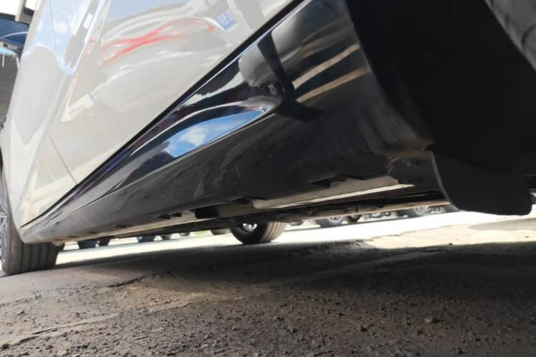 Used Geely Galaxy 8 2025 130km EM-P Starship Edition Left Side Sill