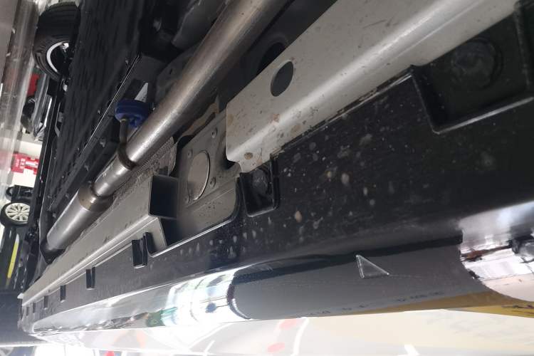Used Geely Galaxy 8 2025 130km EM-i Prestige Edition Left Side Sill