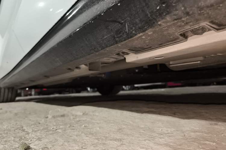 Used Geely Galaxy 8 2025 130km EM-i Prestige Edition Left Side Sill