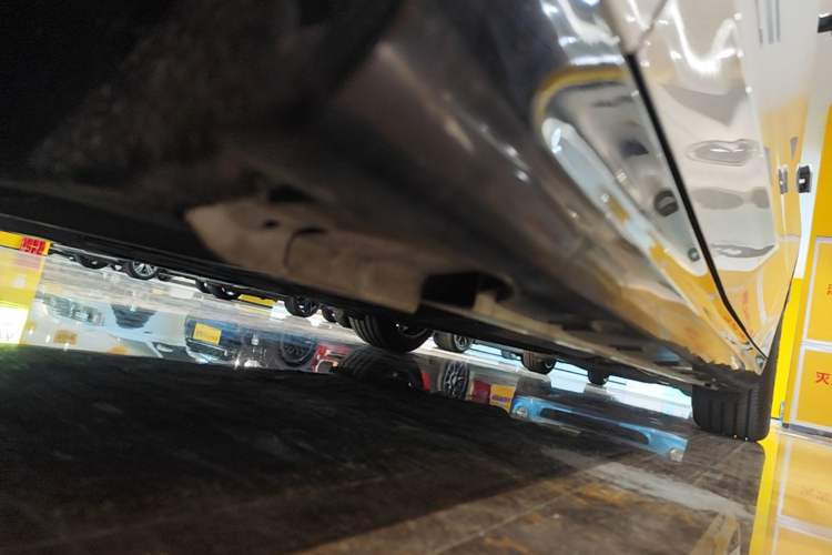 Used Geely Galaxy 8 2025 130km EM-P Starship Edition Left Side Sill