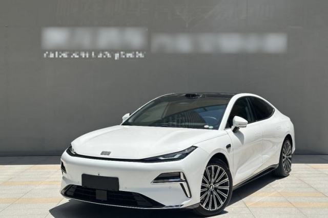 Used Geely Galaxy 8 2025 130km EM-P Starship Edition