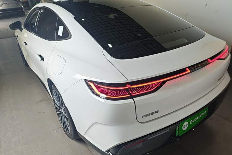 Used Geely Galaxy 8 2025 130km EM-P Starship Edition Rear Left 45 Deg