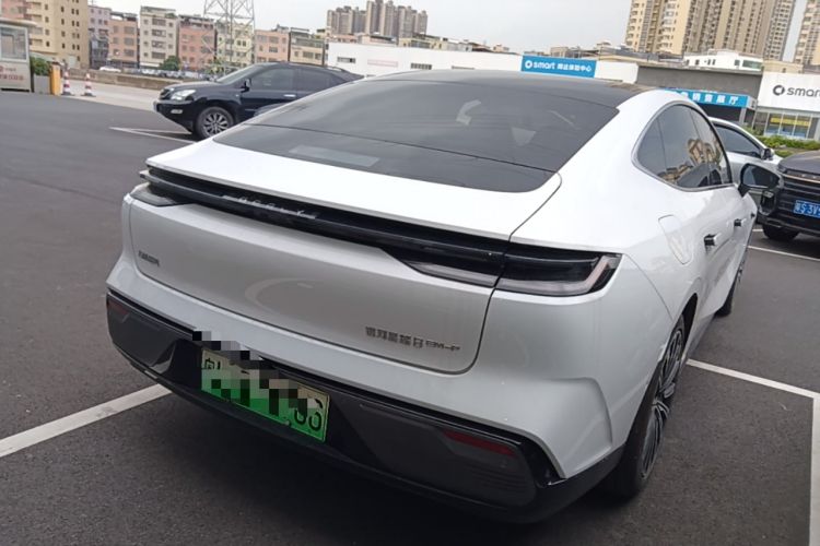 Used Geely Galaxy 8 2025 130km EM-P Starship Edition Rear Right 45 Deg