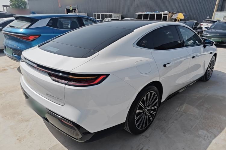 Used Geely Galaxy 8 2025 130km EM-P Starship Edition Rear Right 45 Deg
