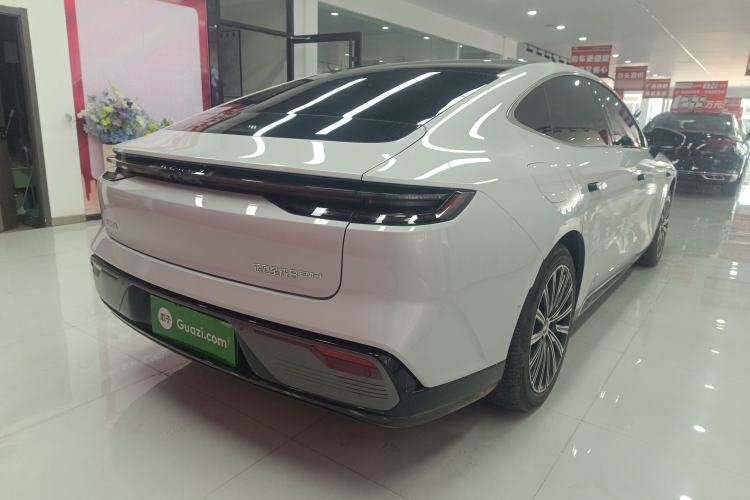 Used Geely Galaxy 8 2025 130km EM-i Flagship Edition Rear Right 45 Deg