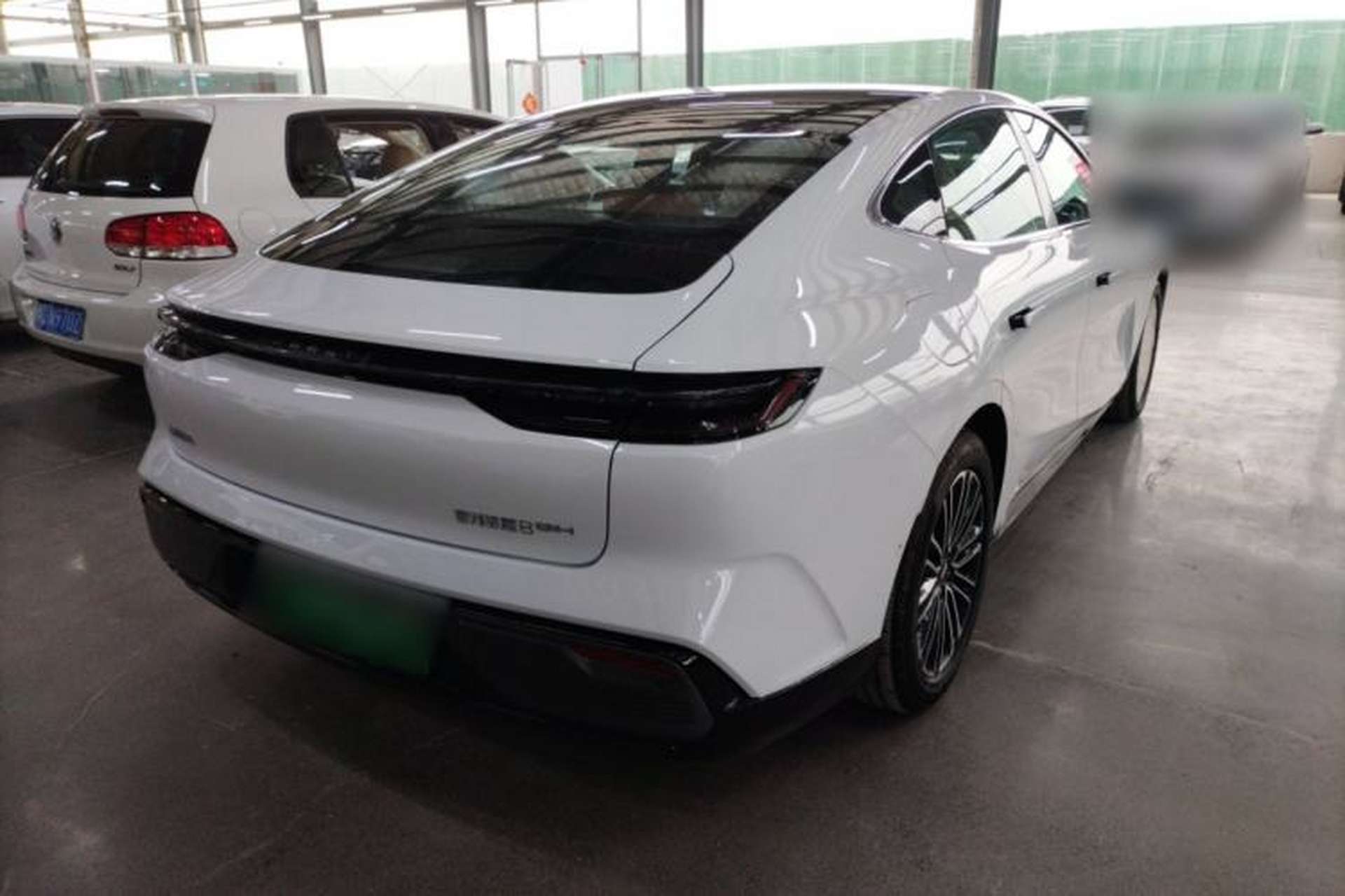 Used Geely Galaxy 8 2025 130km EM-i Prestige Edition Rear Right 45 Deg