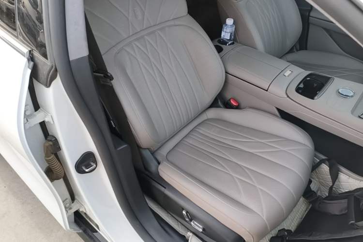 Used Geely Galaxy 8 2025 130km EM-i Flagship Edition Right Front Seat