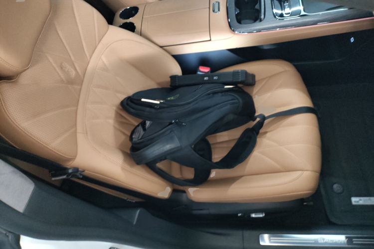 Used Geely Galaxy 8 2025 130km EM-i Flagship Edition Right Front Seat