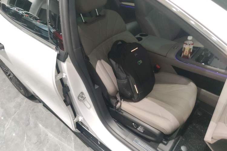 Used Geely Galaxy 8 2025 130km EM-i Deluxe Edition Right Front Seat