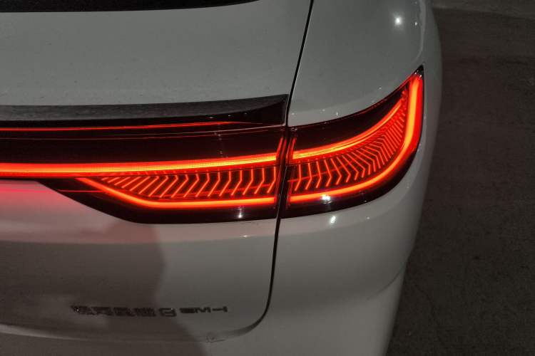 Used Geely Galaxy 8 2025 130km EM-i Prestige Edition Right Rear Taillight