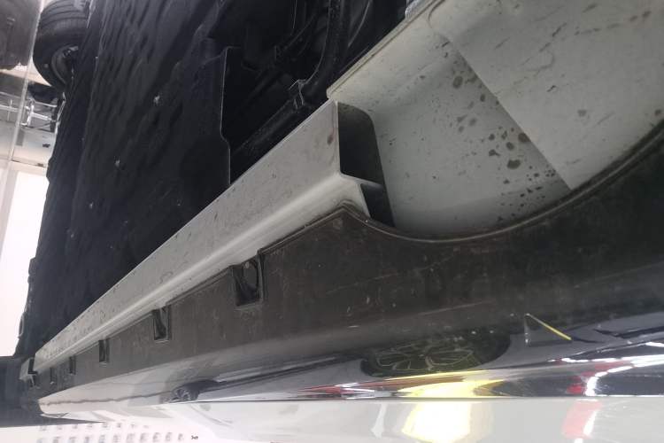 Used Geely Galaxy 8 2025 130km EM-i Prestige Edition Right Side Sill