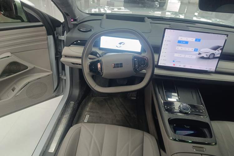 Used Geely Galaxy 8 2025 130km EM-i Flagship Edition Steering Wheel