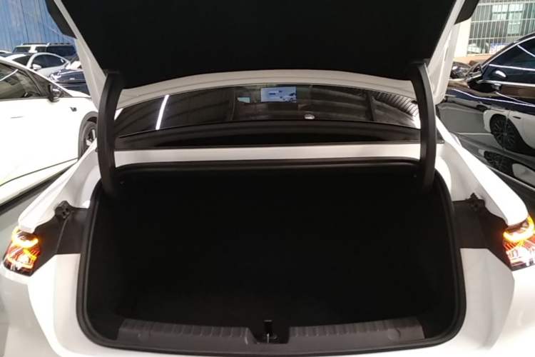 Used Geely Galaxy 8 2025 130km EM-P Starship Edition Trunk