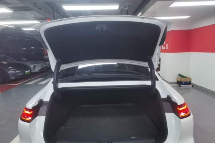 Used Geely Galaxy 8 2025 130km EM-i Deluxe Edition Trunk