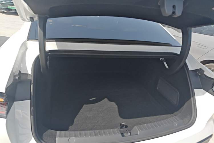 Used Geely Galaxy 8 2025 130km EM-P Starship Edition Trunk