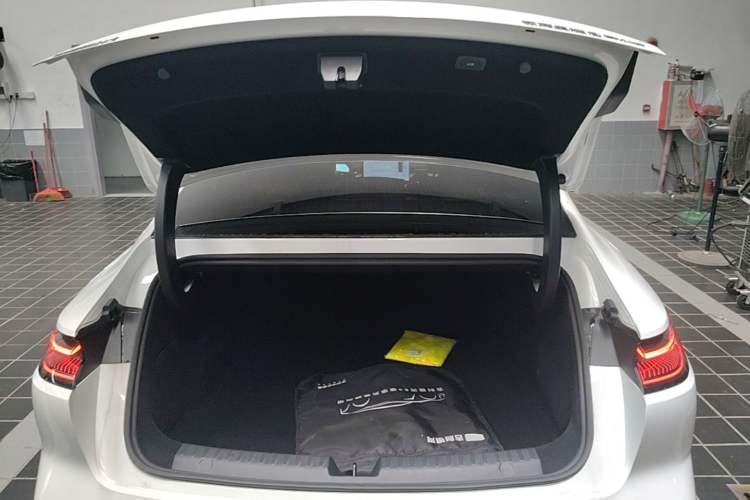Used Geely Galaxy 8 2025 130km EM-P Starship Edition Trunk