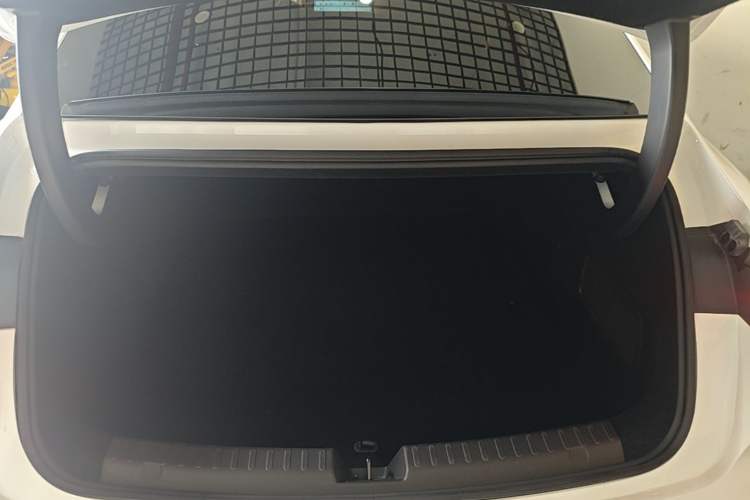 Used Geely Galaxy 8 2025 130km EM-P Starship Edition Trunk