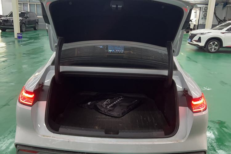 Used Geely Galaxy 8 2025 130km EM-i Deluxe Edition Trunk