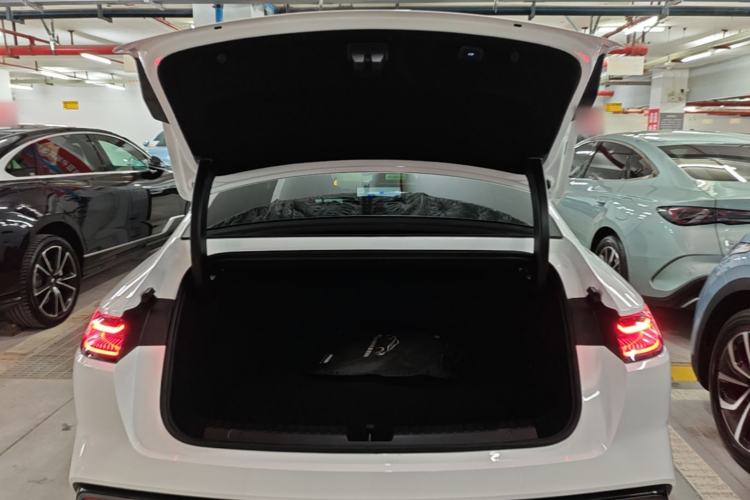 Used Geely Galaxy 8 2025 130km EM-P Starship Edition Trunk