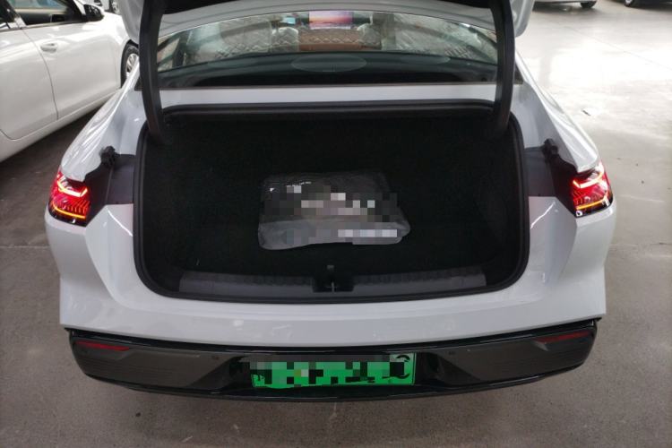 Used Geely Galaxy 8 2025 130km EM-i Prestige Edition Trunk