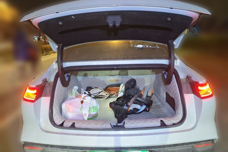 Used Geely Galaxy 8 2025 130km EM-i Prestige Edition Trunk