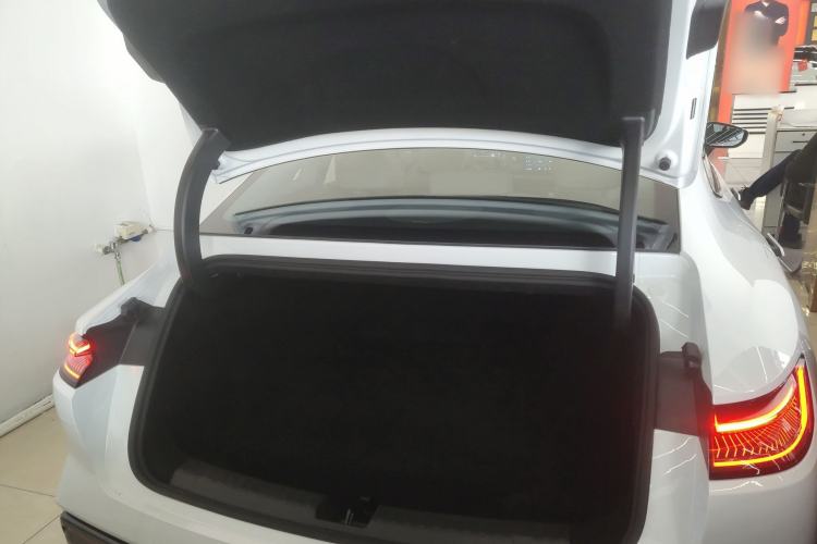 Used Geely Galaxy 8 2025 130km EM-i Deluxe Edition Trunk