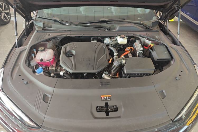 Used Geely Galaxy 8 2026 Model 225km EM-i Long-Range Galaxy Edition Engine Bay