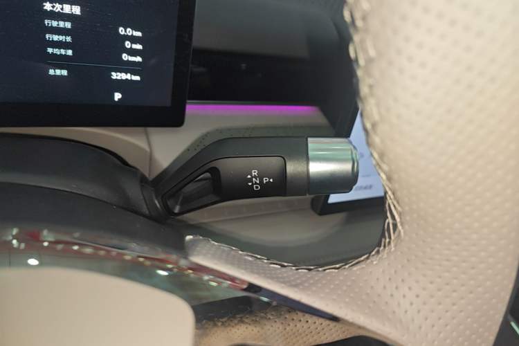Used Geely Galaxy 8 2026 Model 225km EM-i Long-Range Galaxy Edition Gear Lever
