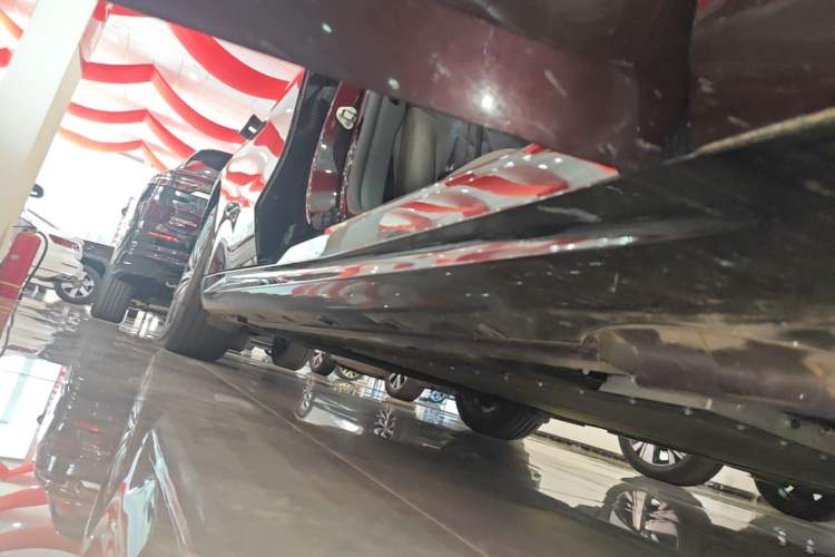 Used Geely Galaxy 8 2026 Model 225km EM-i Long-Range Galaxy Edition Right Side Sill