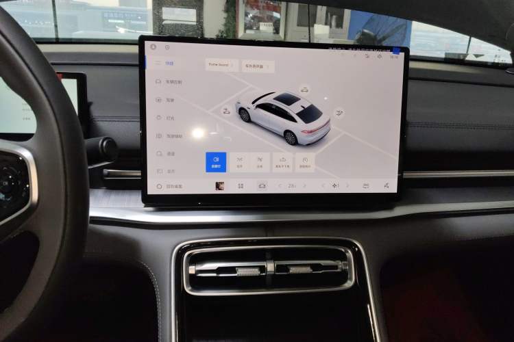 Used Geely Galaxy A7 2025 Model EM-i 150km Prestige Edition Audio And AC Panel