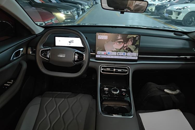 Used Geely Galaxy A7 2025 Model EM-i 70km Luxury Edition Center Console