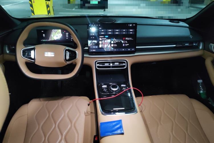 Used Geely Galaxy A7 2025 Model EM-i 150km Prestige Edition Center Console