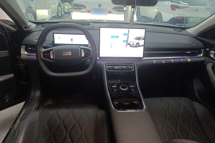 Used Geely Galaxy A7 2025 Model EM-i 150km Starship Edition Center Console