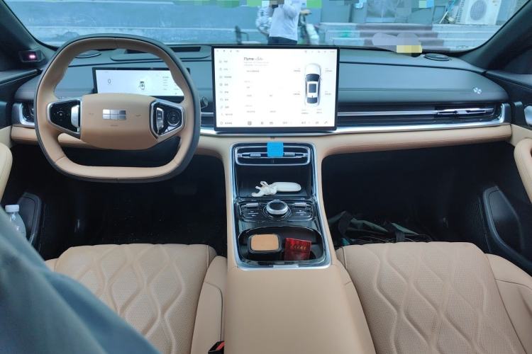 Used Geely Galaxy A7 2025 Model EM-i 150km Starship Edition Center Console