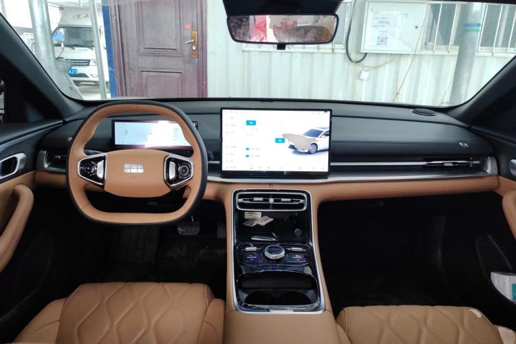 Used Geely Galaxy A7 2025 Model EM-i 70km Luxury Edition Center Console